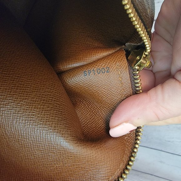 ❌❌SOLD ❌❌ Louis Vuitton Papillon Set with Mini Papillon in monogram - Picture 2 of 16